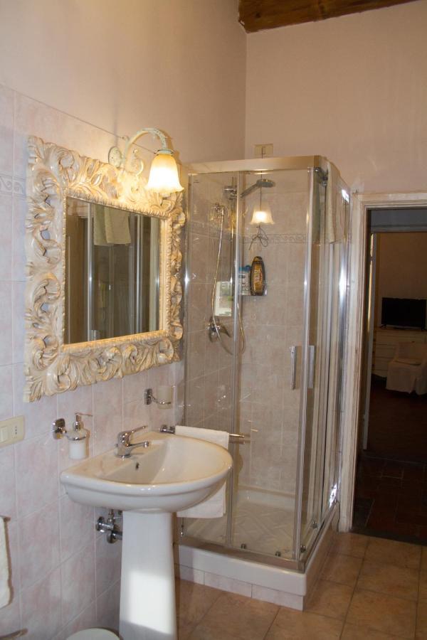 Santa Croce Charme Apartment アレッツォ エクステリア 写真